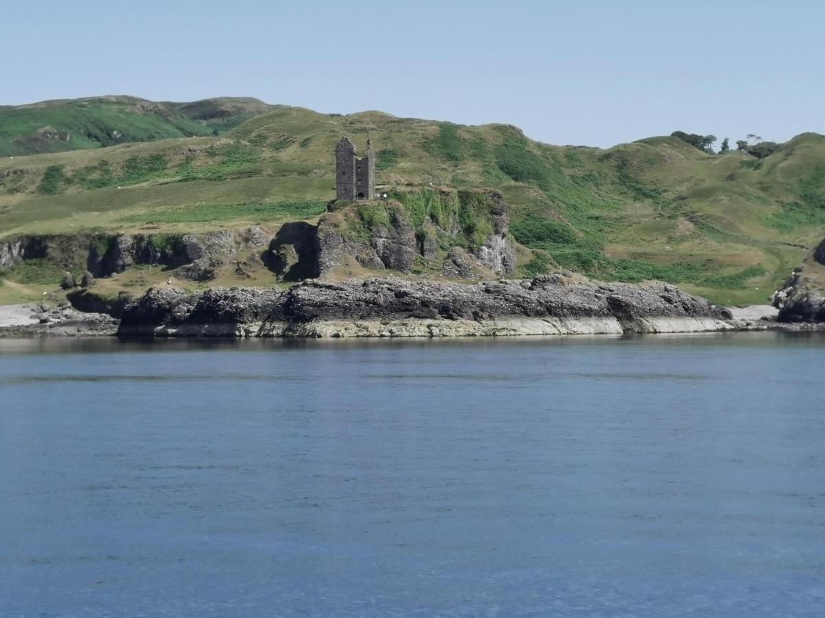 Oban Youth Hostel المظهر الخارجي الصورة Dunskey Castle