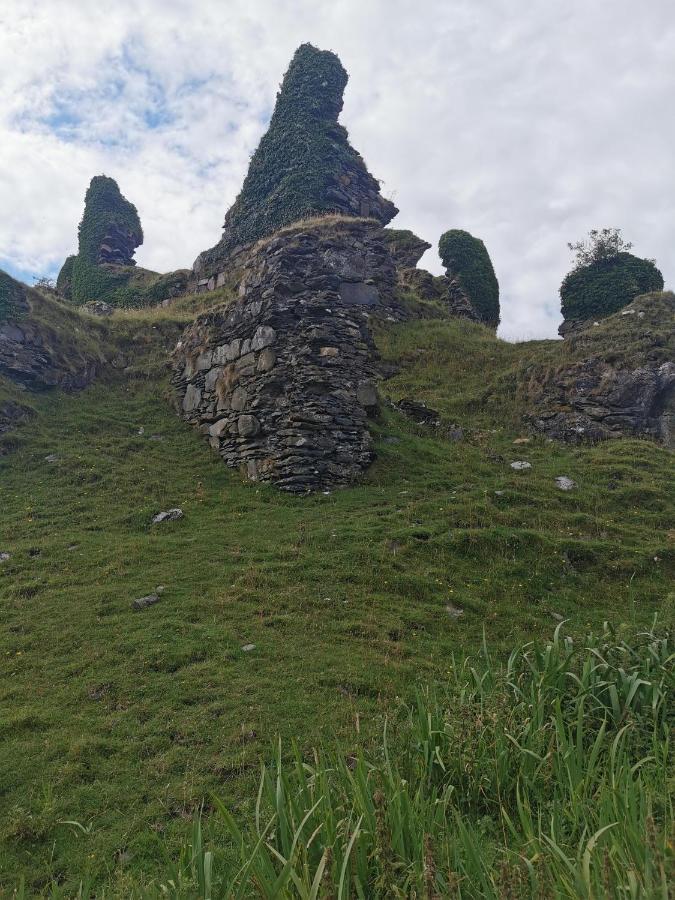Oban Youth Hostel المظهر الخارجي الصورة The entrance to the Dun